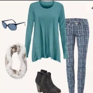 CAbi #3056 Heathered Teal Long Sleeve Swing Tee